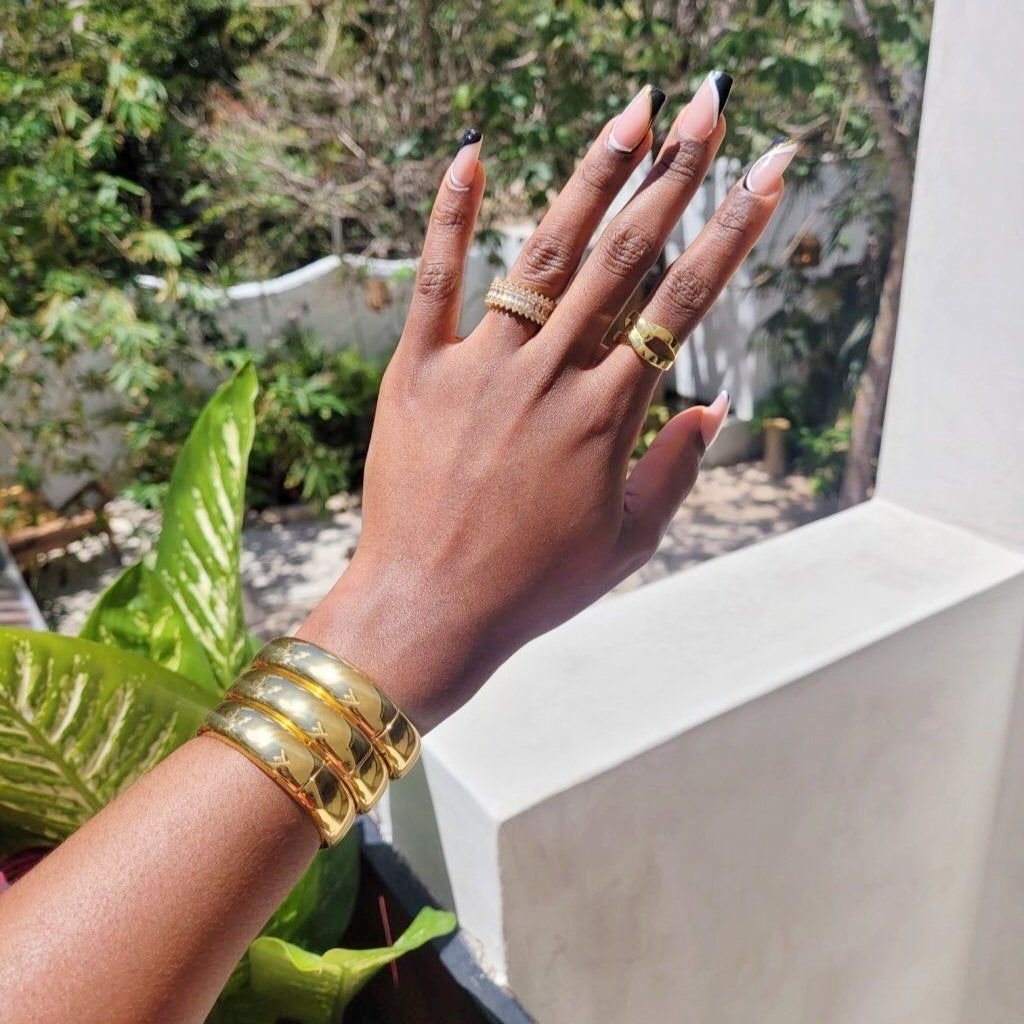 Antonia Wide Bangle Set