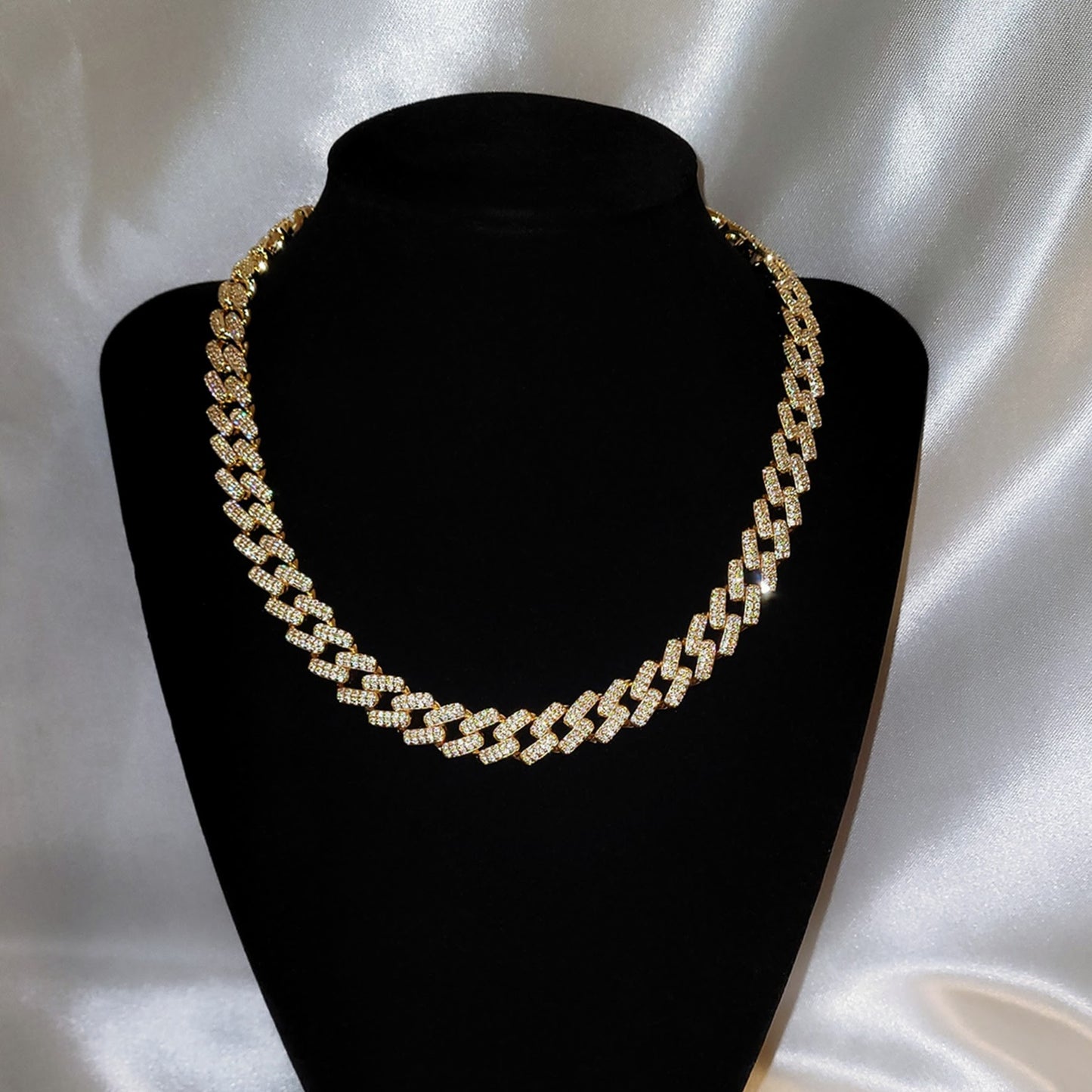 Ice Queen Choker
