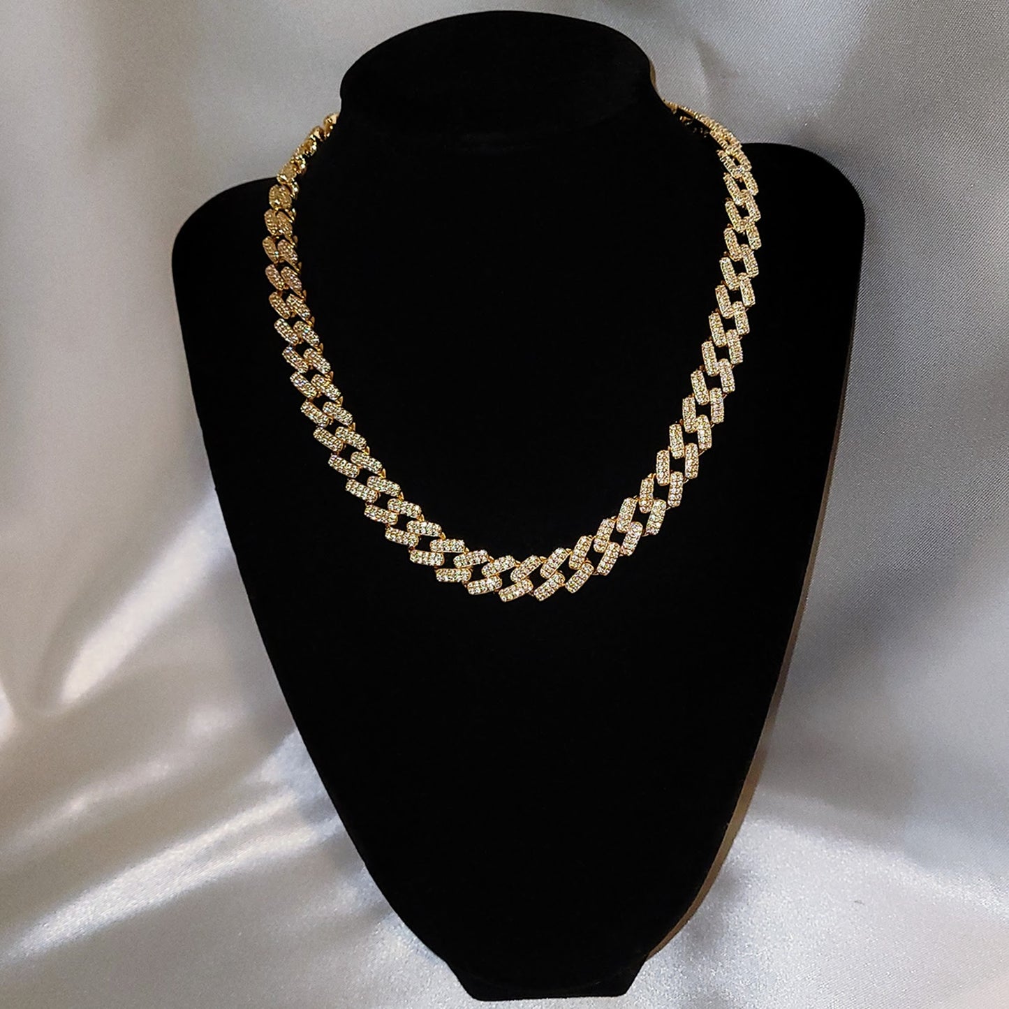 Ice Queen Choker