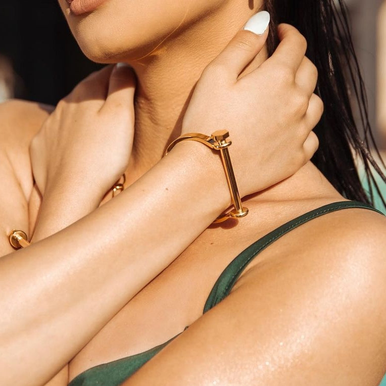 Valencia Screw Bangle