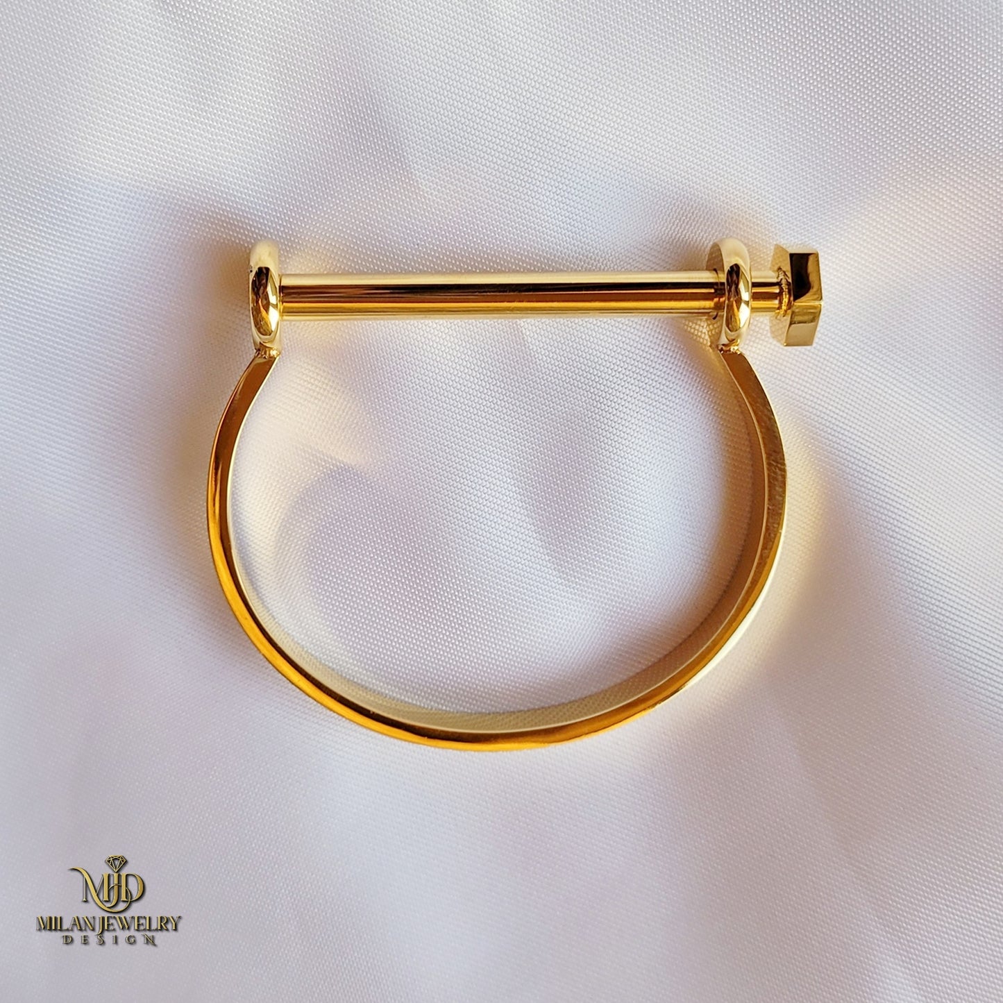 Valencia Screw Bangle