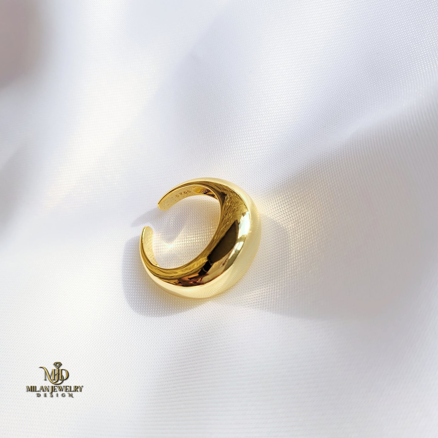 Luna Ring