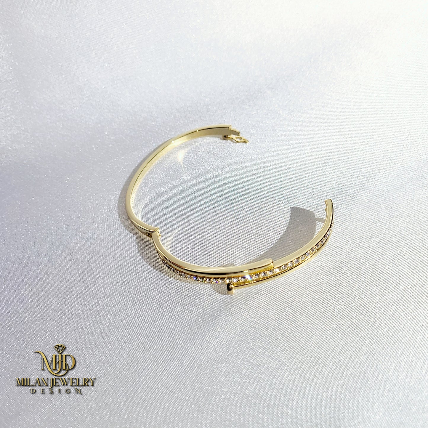 Verdi ‘Swarovski’ Nail Bangle