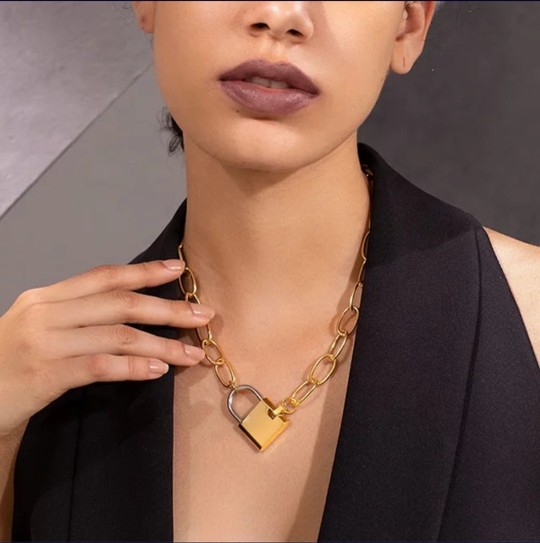 Monaco Two-Tone Lock Chain