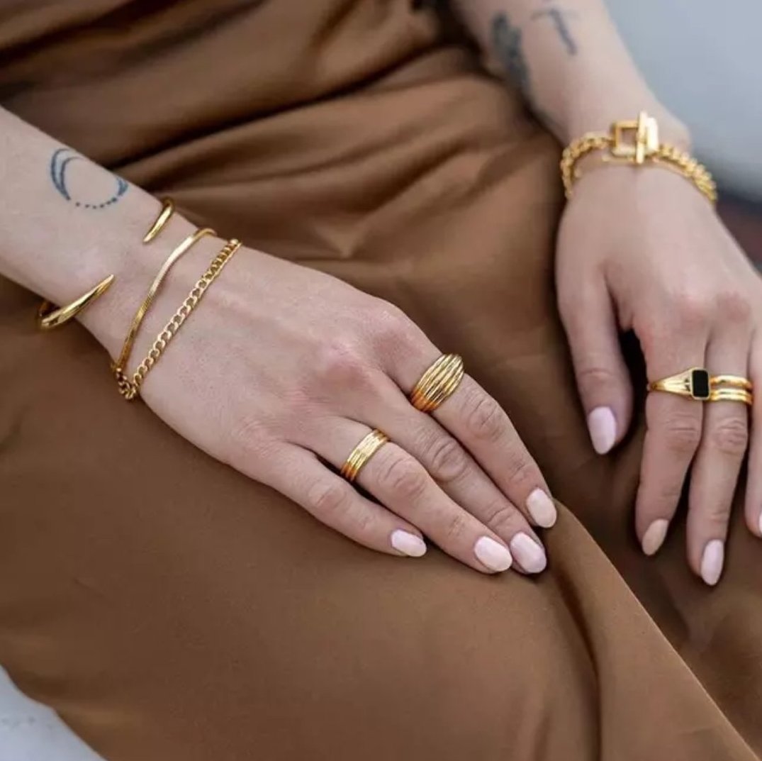 Arya Coiled Ring