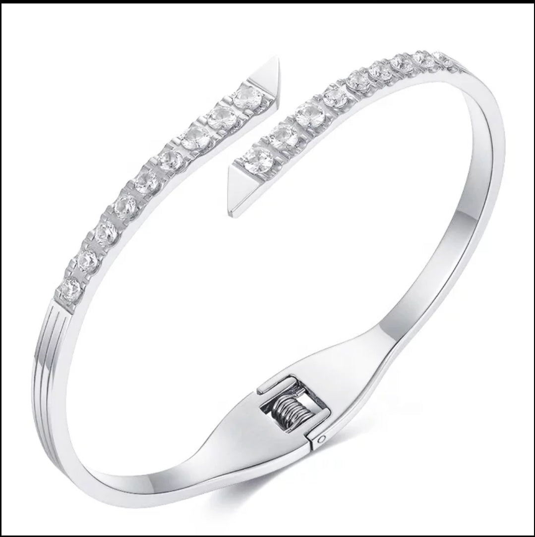 Julz Cuff